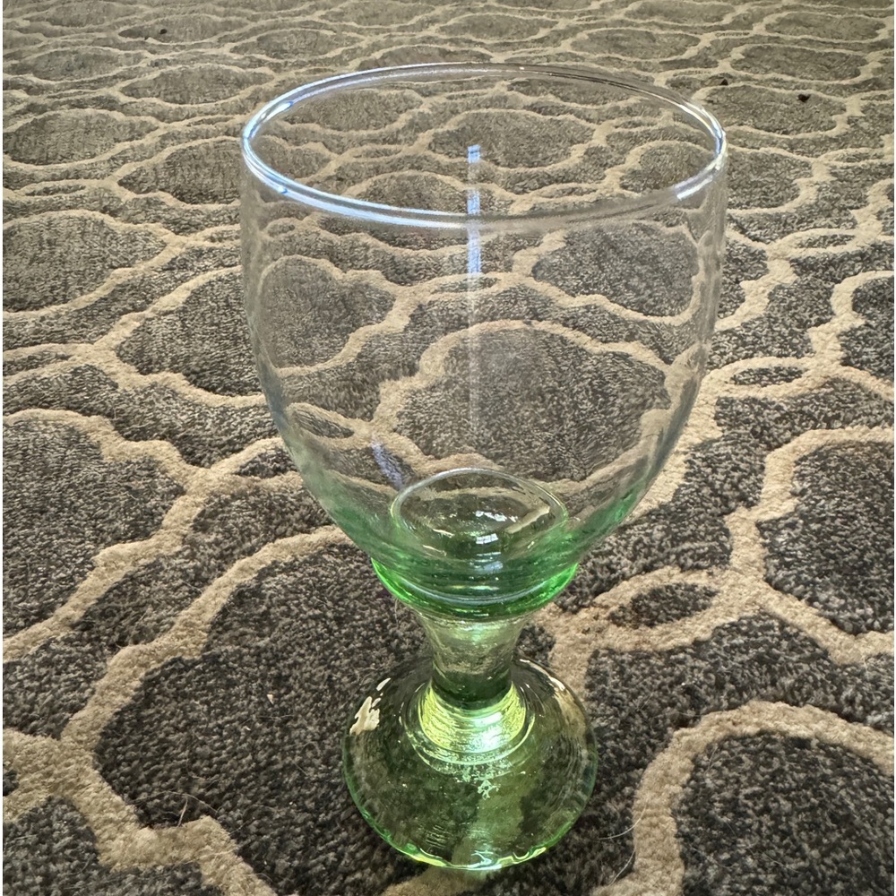 FIRE & LIGHT WINE/WATER GOBLET LIGHT GREEN